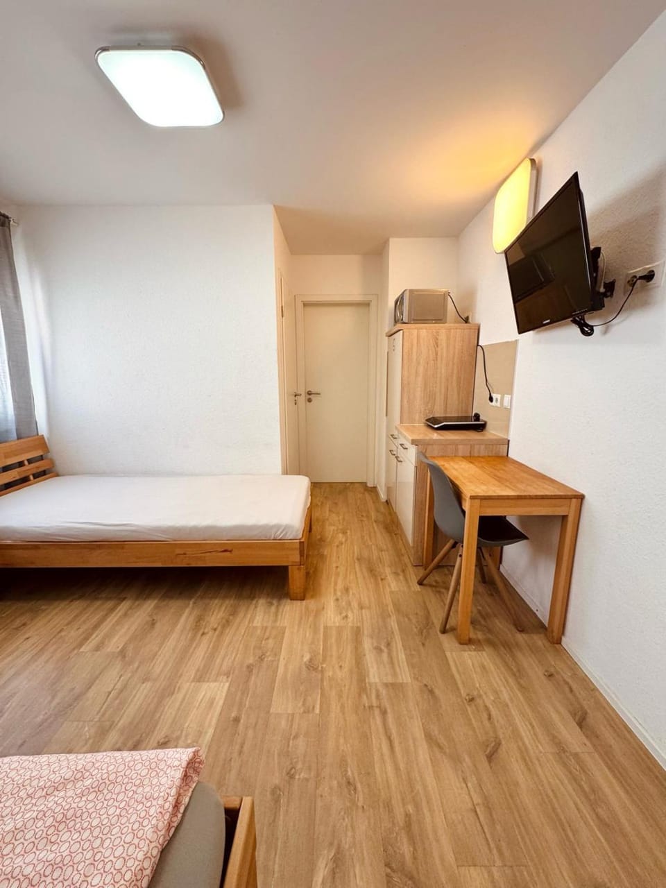 Bed, Kitchen or kitchenette, Photo of the whole room, Seating area, Dining area, Bedroom, wardrobe