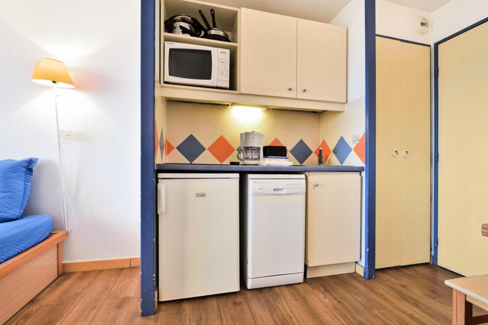 furniture, oven, kitchen