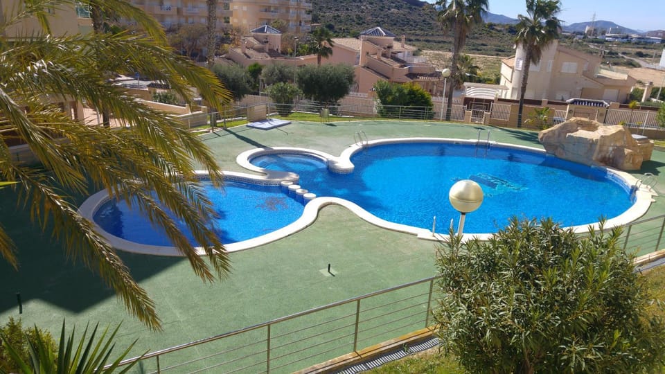 Hot Tub, Swimming pool, Swimming pool