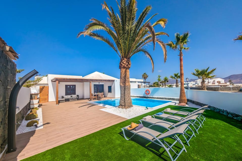 Garden, Garden, Garden view, Garden view, Swimming pool, Swimming pool, Swimming pool, sunbed, sunbed