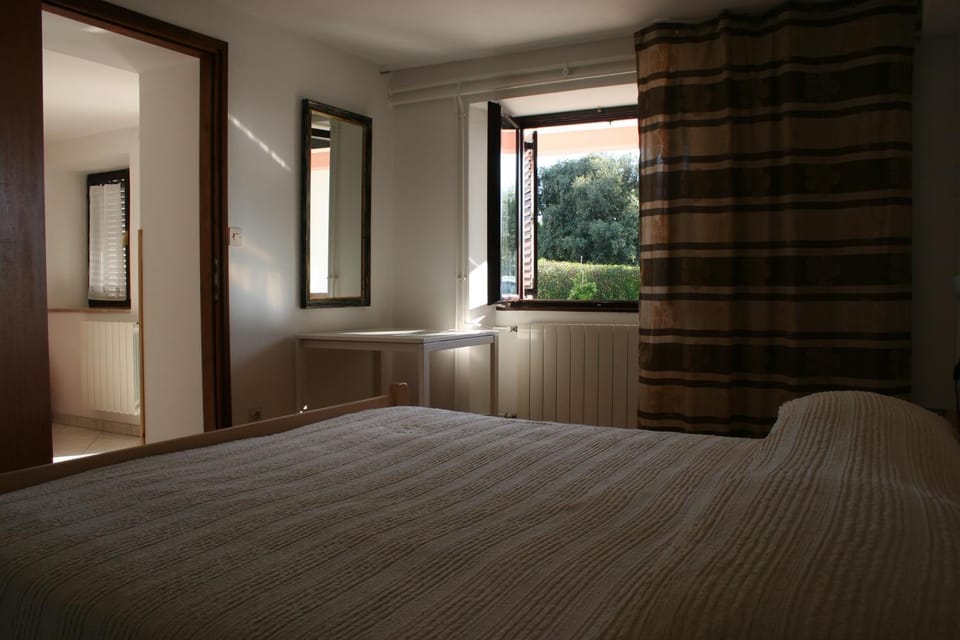 Day, Photo of the whole room