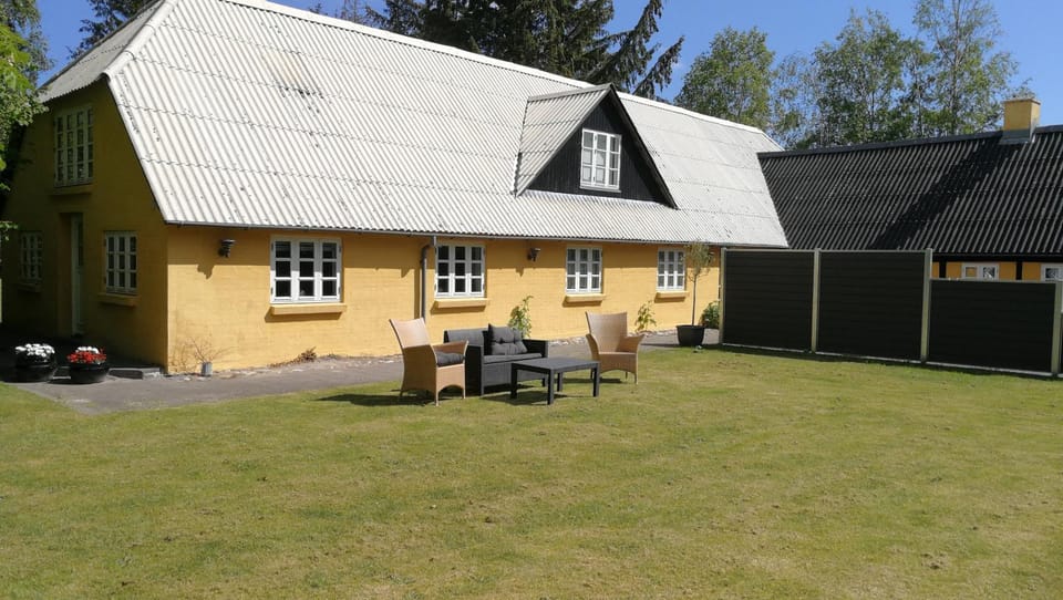 Property building, Patio, Garden