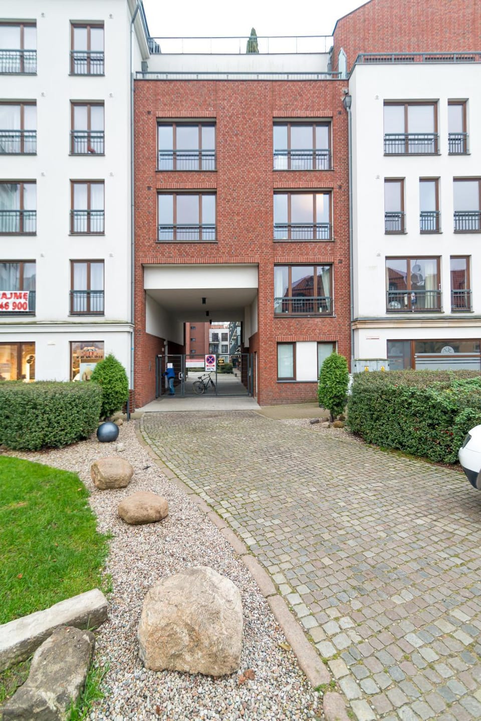Property building, Facade/entrance