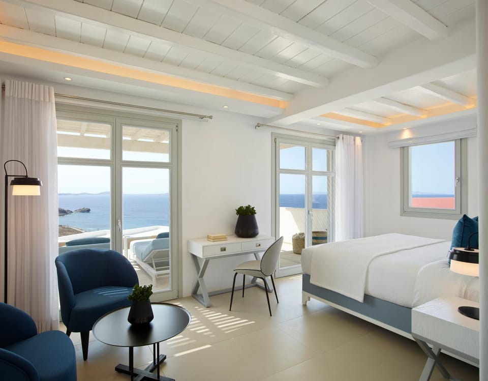 Natural landscape, Living room, Photo of the whole room, Seating area, Bedroom