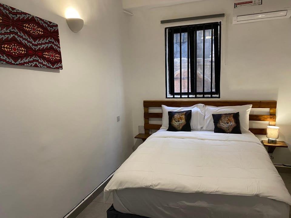 Bed, Bedroom, air conditioner