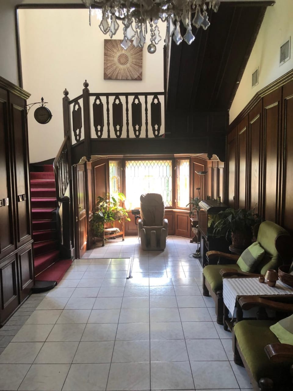 Property building, On-site shops, Decorative detail