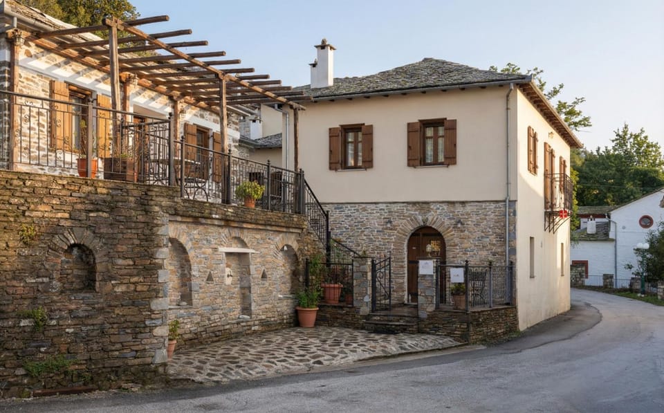 Property building, Day, Street view