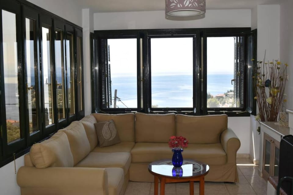 Afissos View House in Magnesia Prefecture, Greece