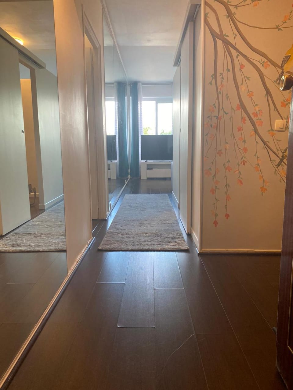 Chic Two Bedroom Apartment steps from Champs Elysees Apartment in Paris