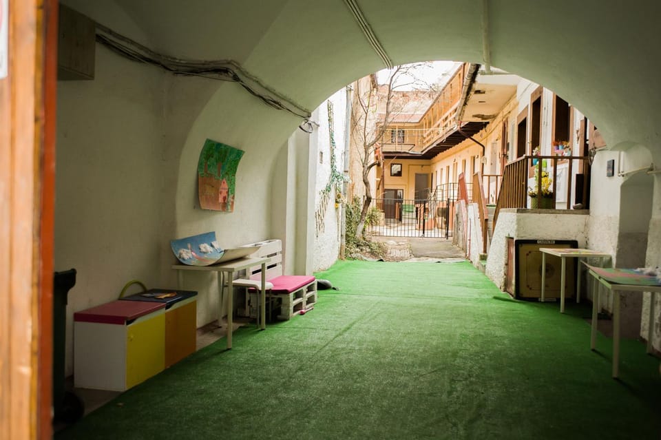 Facade/entrance, Day, On site, Inner courtyard view