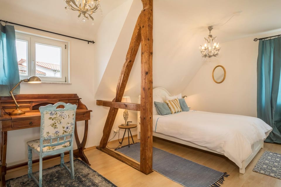 Property building, Living room, Bedroom