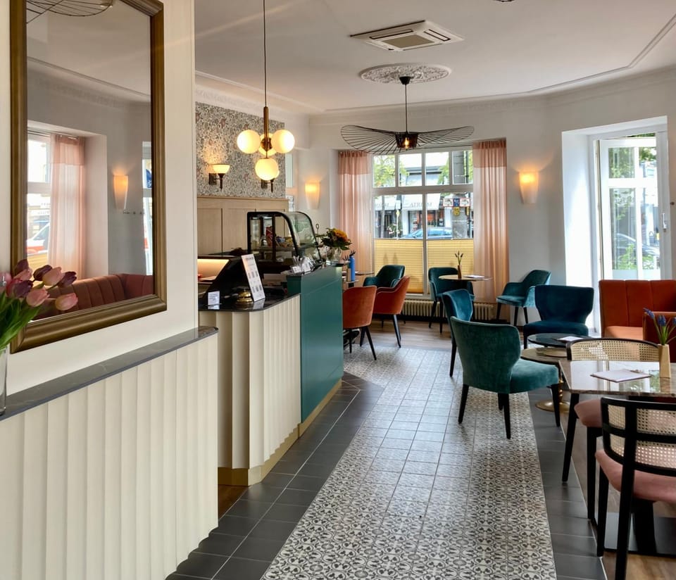 Restaurant/places to eat, Lobby or reception, Lounge or bar