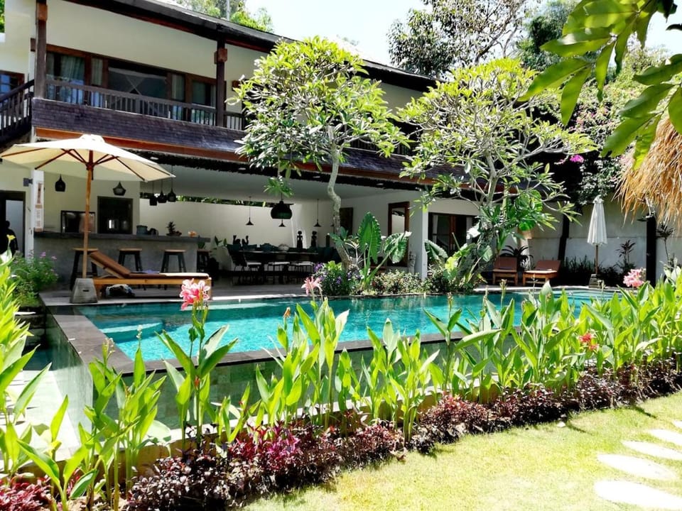 Patio, Garden, Garden view, Pool view, Swimming pool, sunbed