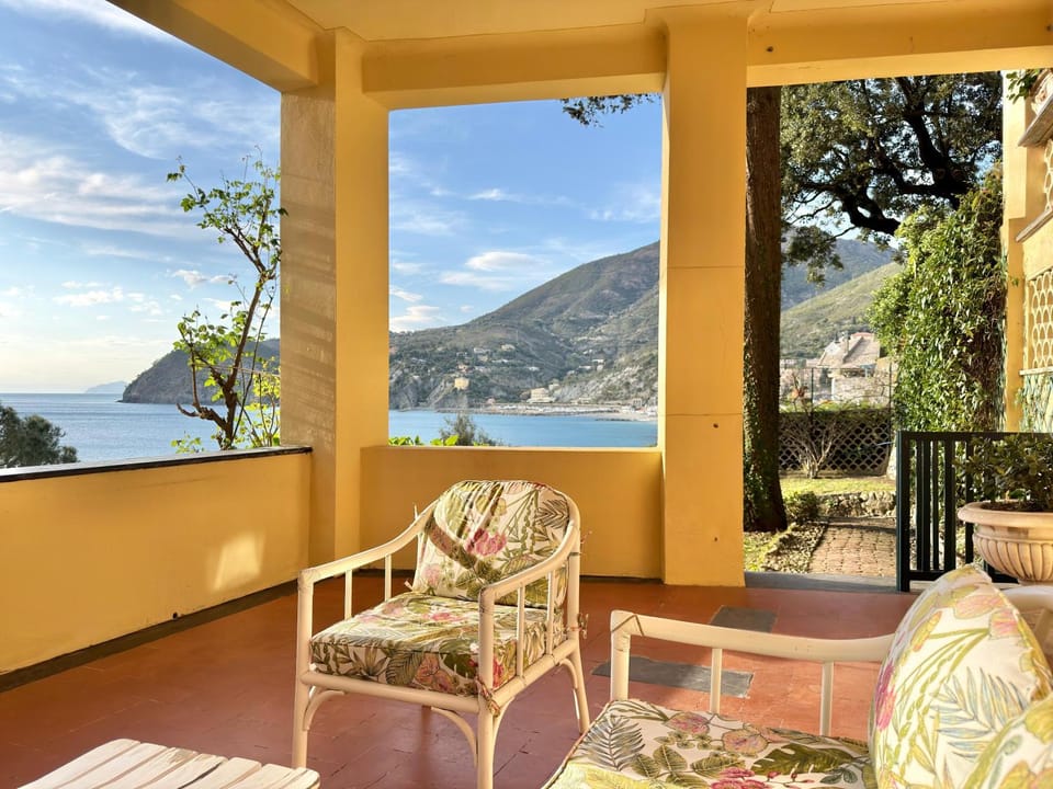 VILLA TRAMONTO Villa in Levanto