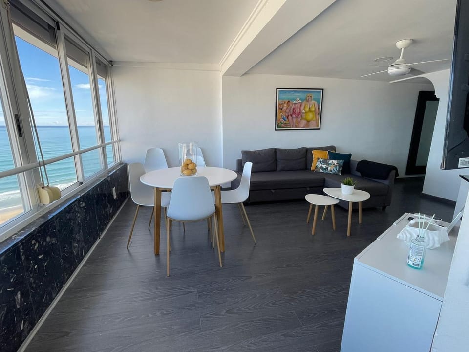 Apartamento Bonaire-primera linea playa Apartment in Safor