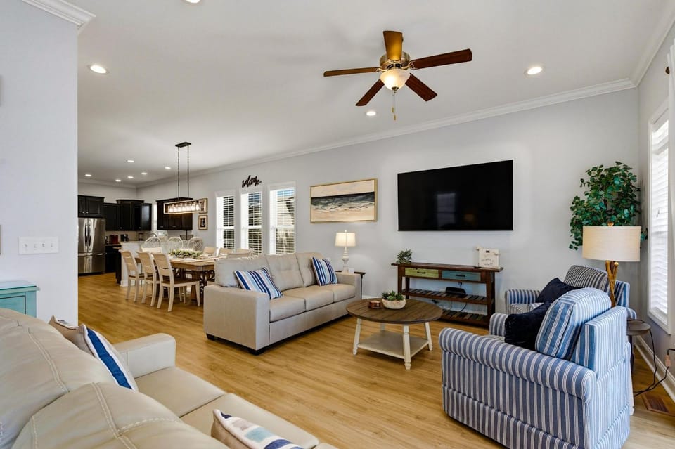 Sands Beach House 305 House in Myrtle Beach