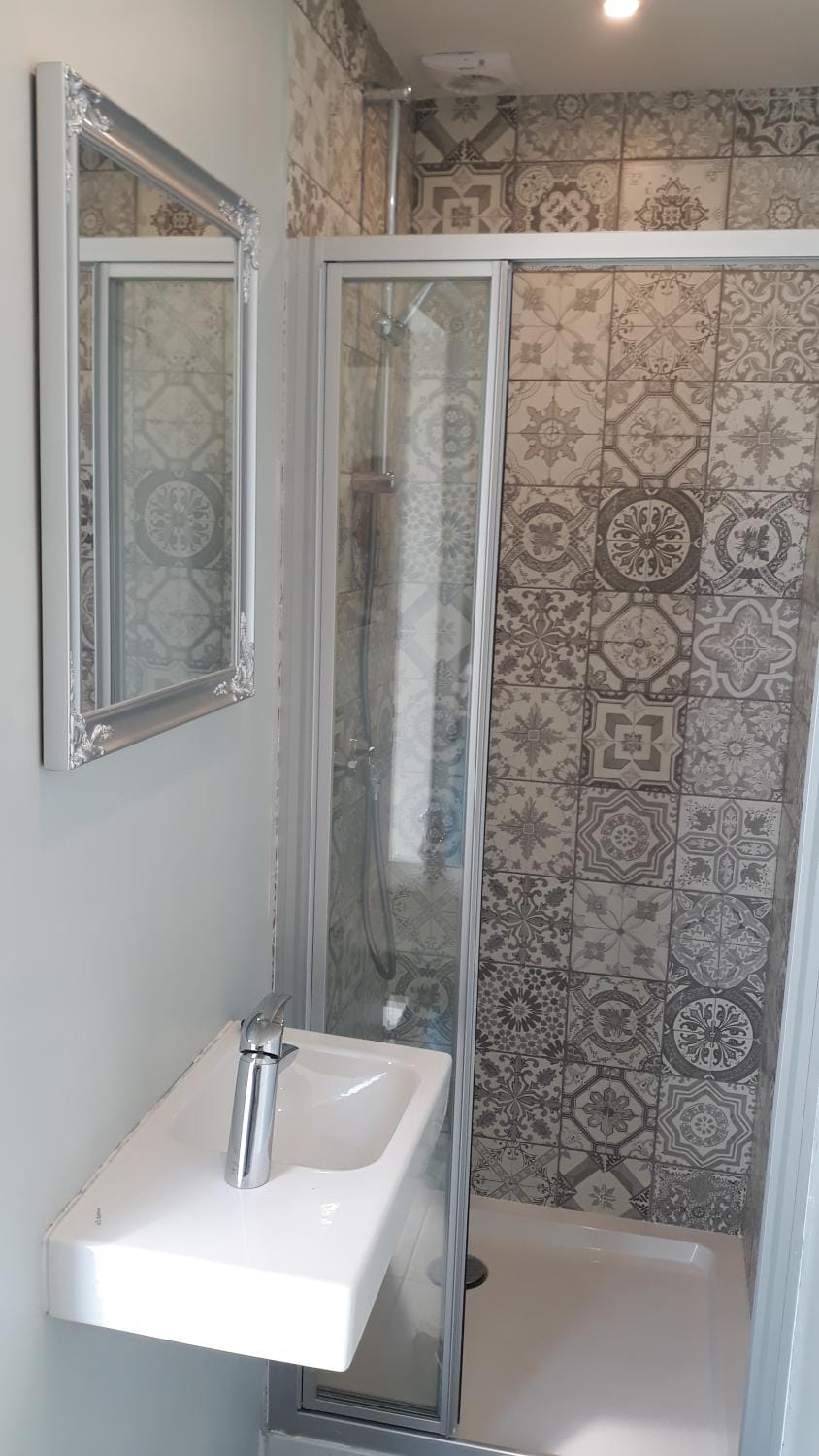 Shower, Bathroom