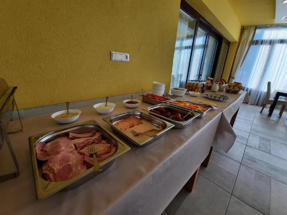 Breakfast, Buffet breakfast