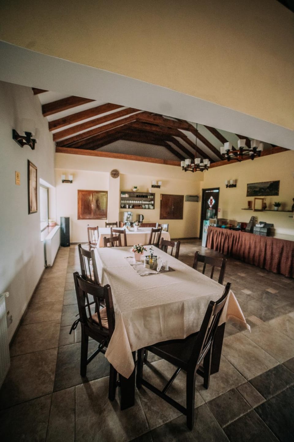 Restaurant/places to eat, Breakfast, Buffet breakfast
