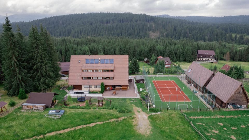 Property building, Tennis court, Mountain view