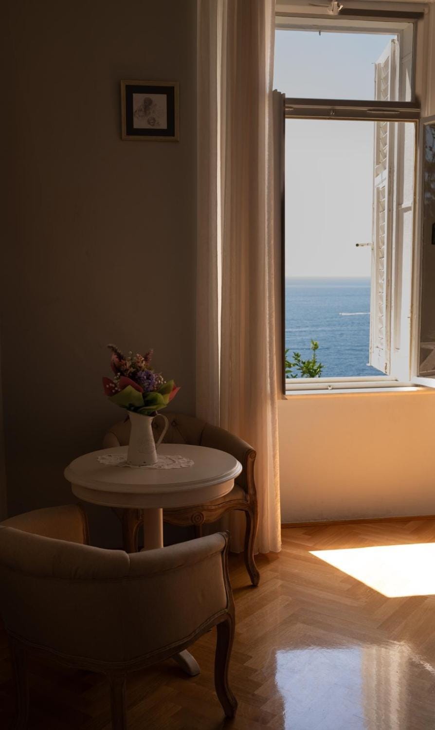 View (from property/room), Seating area, Bedroom, Garden view, Garden view, Sea view, Street view