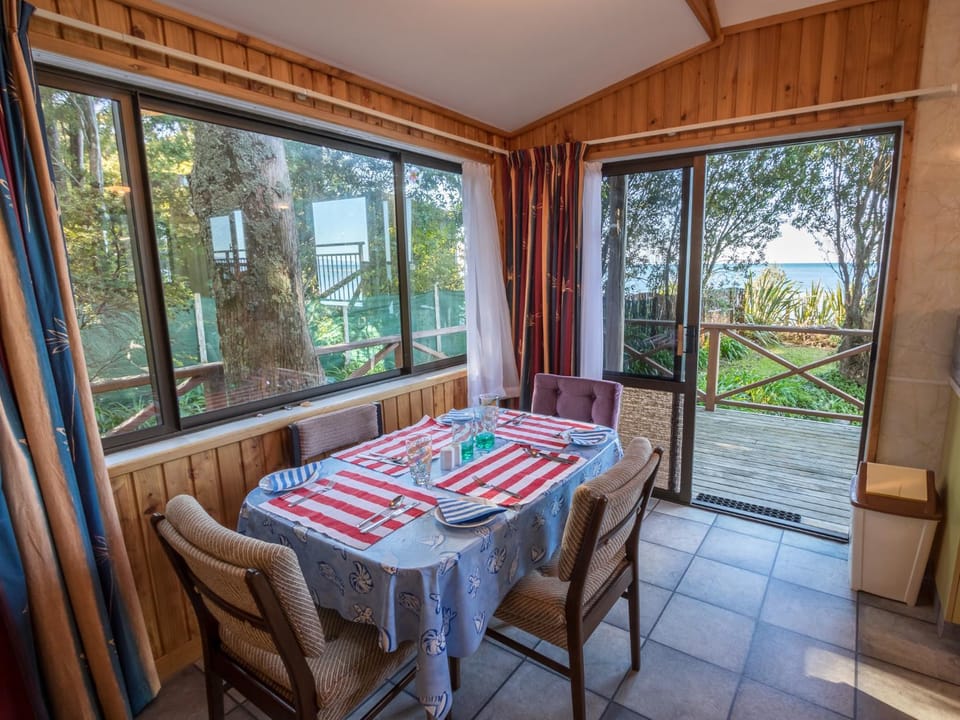 Matai Cottage - Pakawau Bach House in Tasman District, Tasman, New Zealand