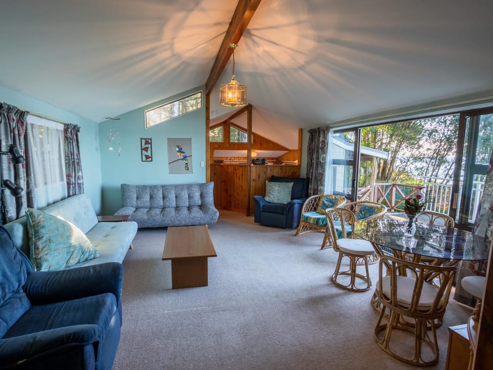 Matai Cottage - Pakawau Bach House in Tasman District, Tasman, New Zealand