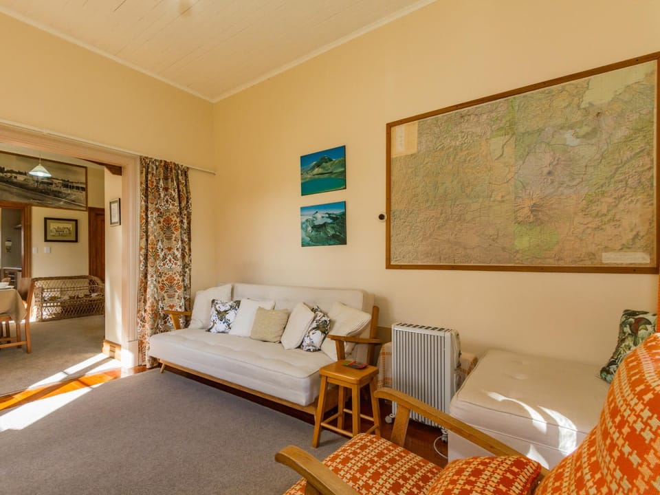 Kaha Cottage - Rangataua Holiday Home House in Manawatū-Whanganui, New Zealand