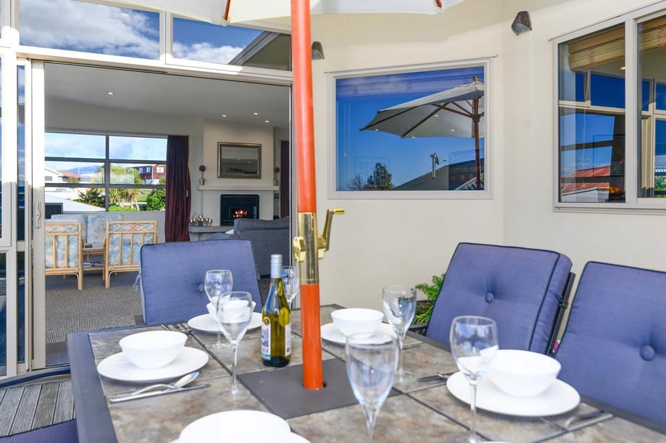 Kaimanawa Lookout - Omori Holiday Home House in Manawatū-Whanganui, New Zealand