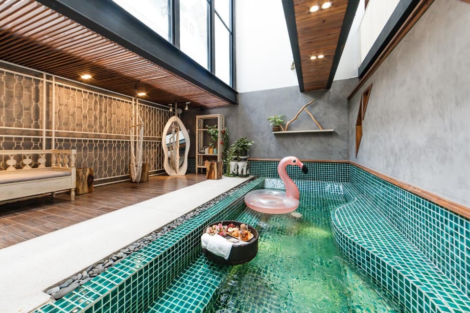 Hot Tub, Pool view