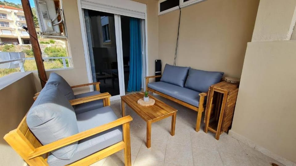 Day, Balcony/Terrace, Seating area