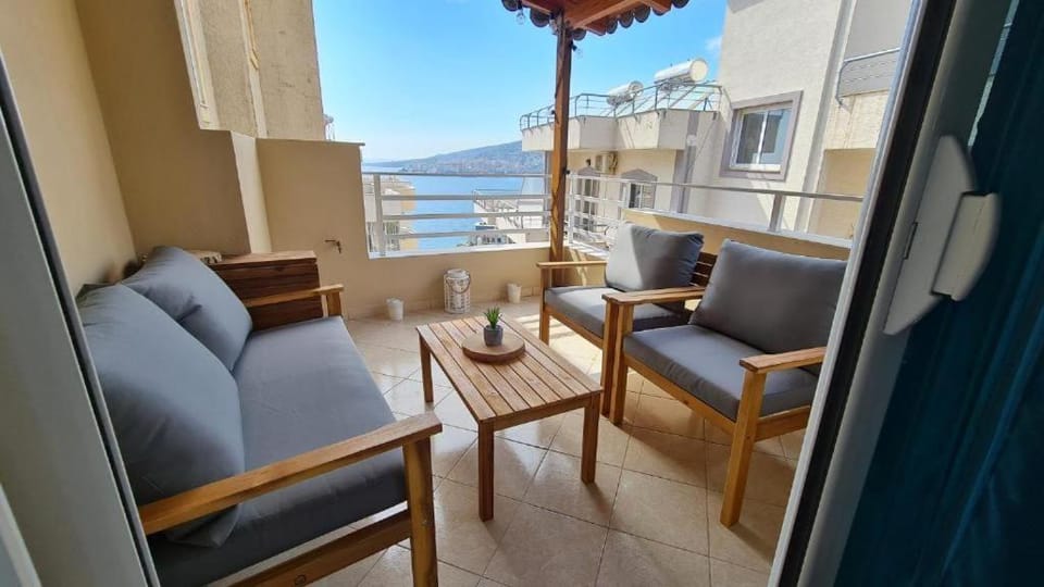 Day, Natural landscape, View (from property/room), Balcony/Terrace, Seating area, Sea view