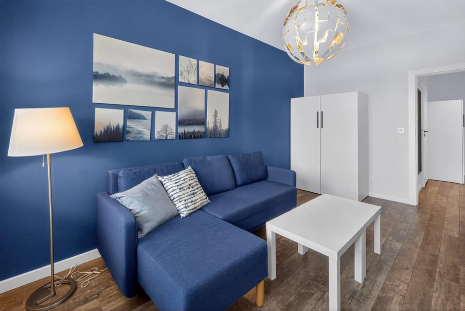 TV and multimedia, Seating area