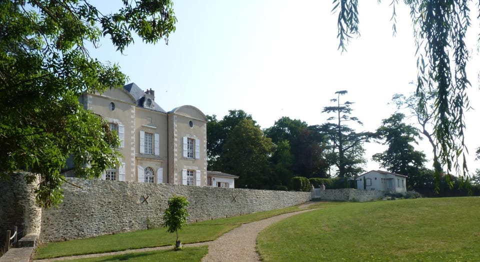 Domaine du Chêne Crucy Bed and Breakfast in Brittany