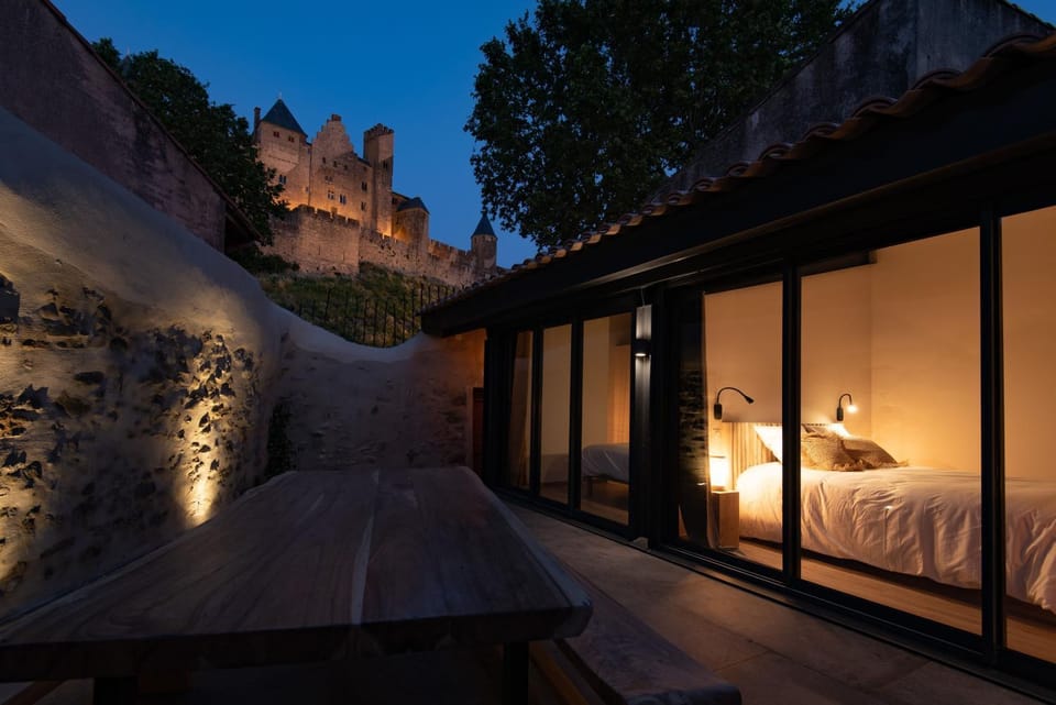 Bedroom, Landmark view