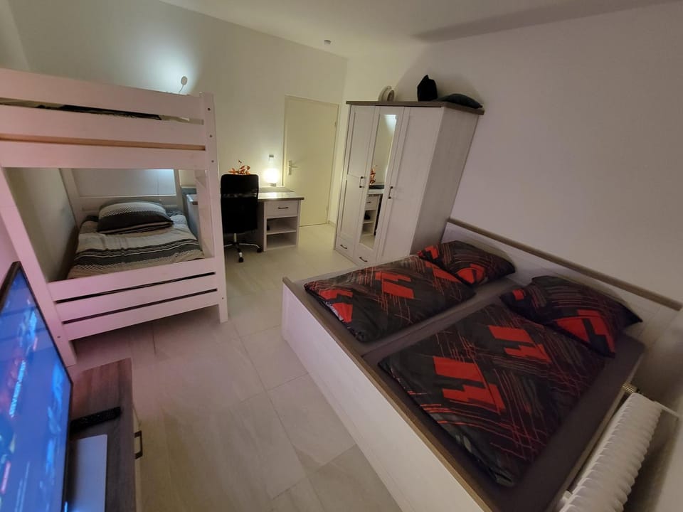 3 WG-geeignete Zimmer zur Selbstverpflegung Bed and Breakfast in Stuttgart
