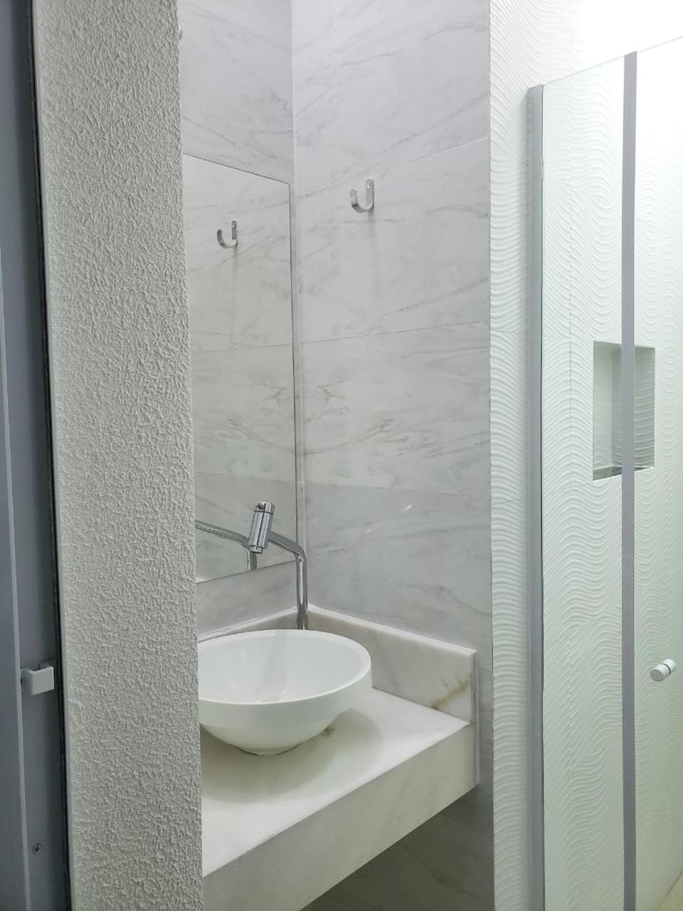 Shower, Toilet