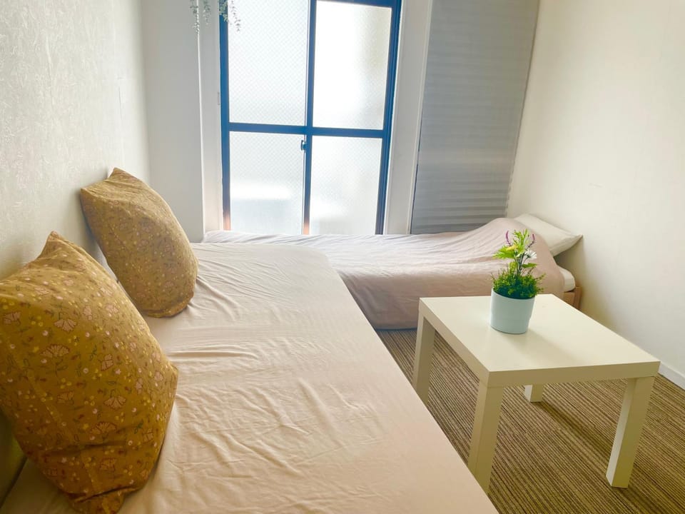 あびこ302 SIMPLY WHiTE GUEST ROOM 地下鉄あびこ駅徒歩10分以内で観光地にすぐアクセスできるスーパーマーケットコンビニドラッグストア近く生活に便利なワンルーム Apartment in Osaka