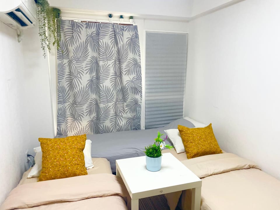 あびこ302 SIMPLY WHiTE GUEST ROOM 地下鉄あびこ駅徒歩10分以内で観光地にすぐアクセスできるスーパーマーケットコンビニドラッグストア近く生活に便利なワンルーム Apartment in Osaka