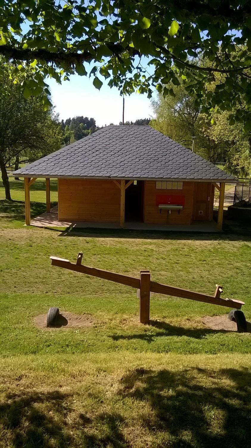 Camping Chez Prosper Campground/ 
RV Resort in Auvergne-Rhône-Alpes