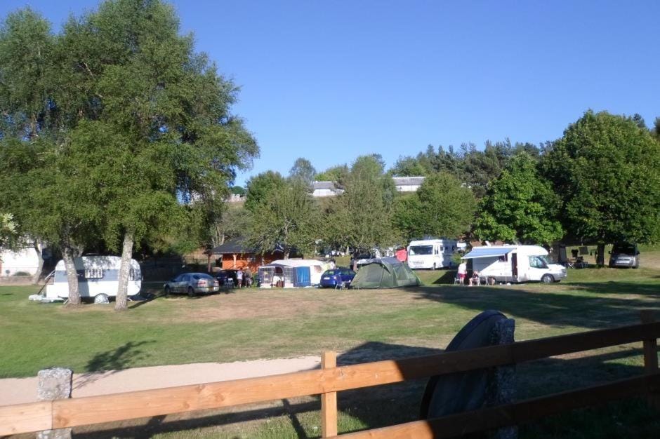 Camping Chez Prosper Campground/ 
RV Resort in Auvergne-Rhône-Alpes