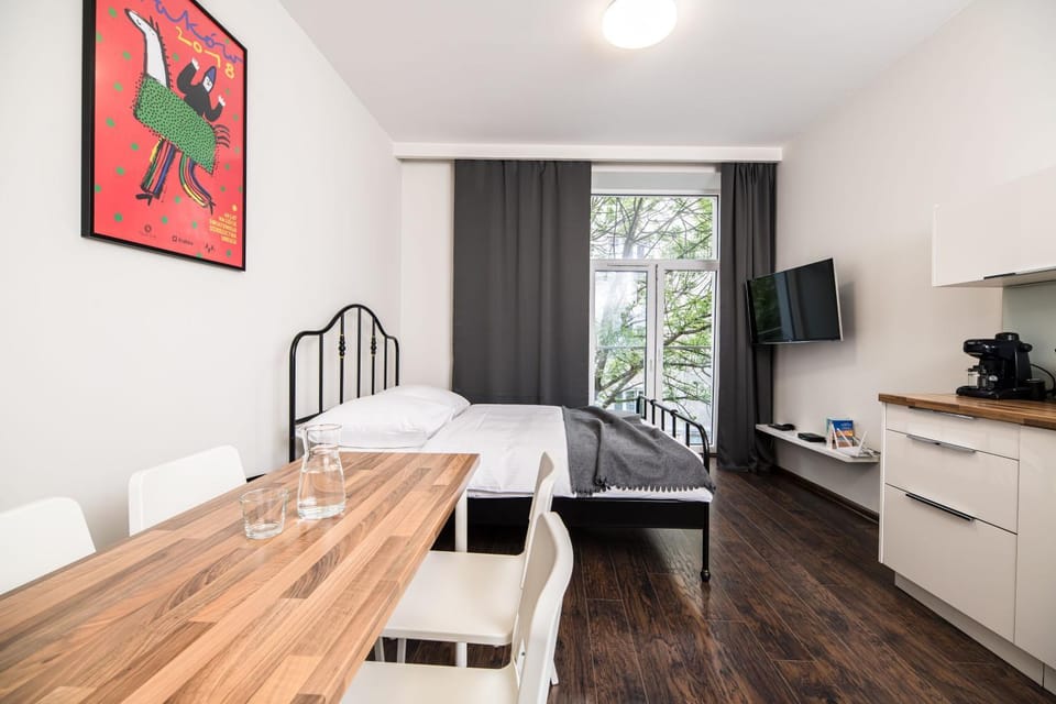 Kitchen or kitchenette, Living room