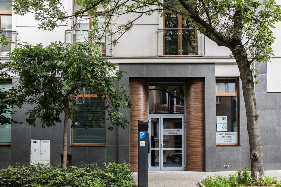 Property building, Facade/entrance