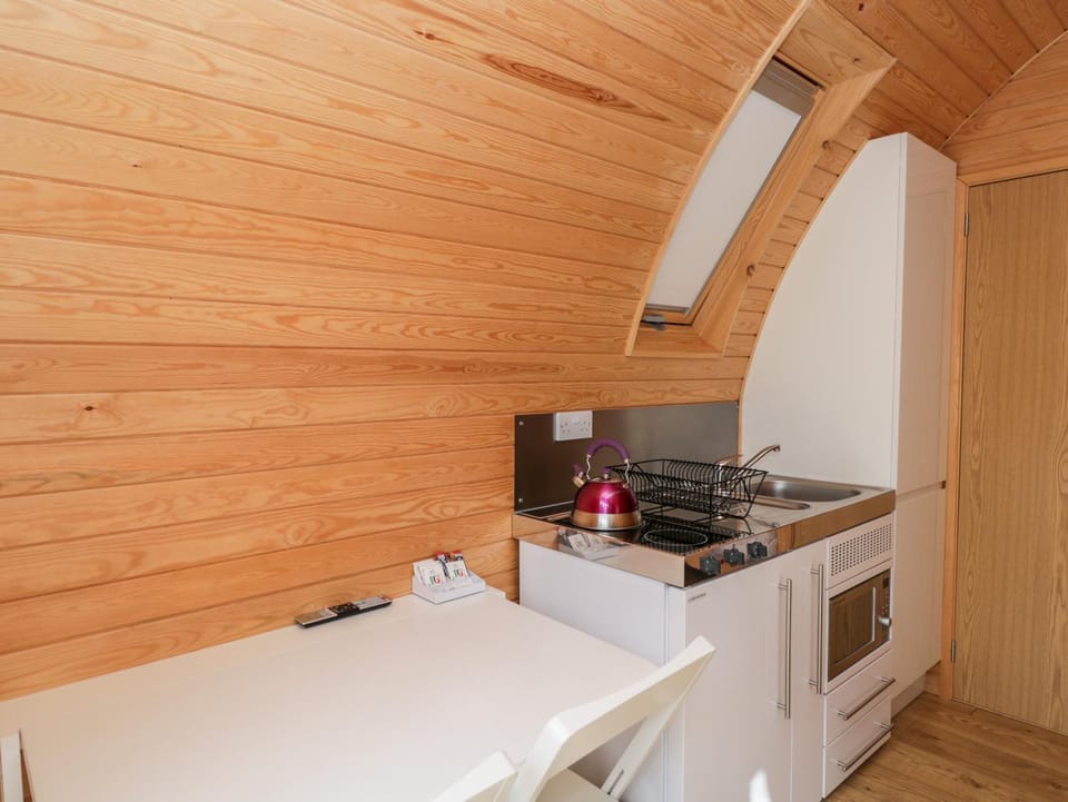 Halmore Pod House in Stroud District
