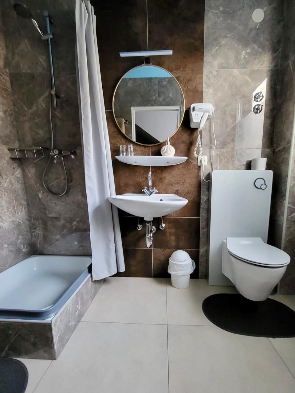 Pension Restaurant Luna Inn in Cochem-Zell