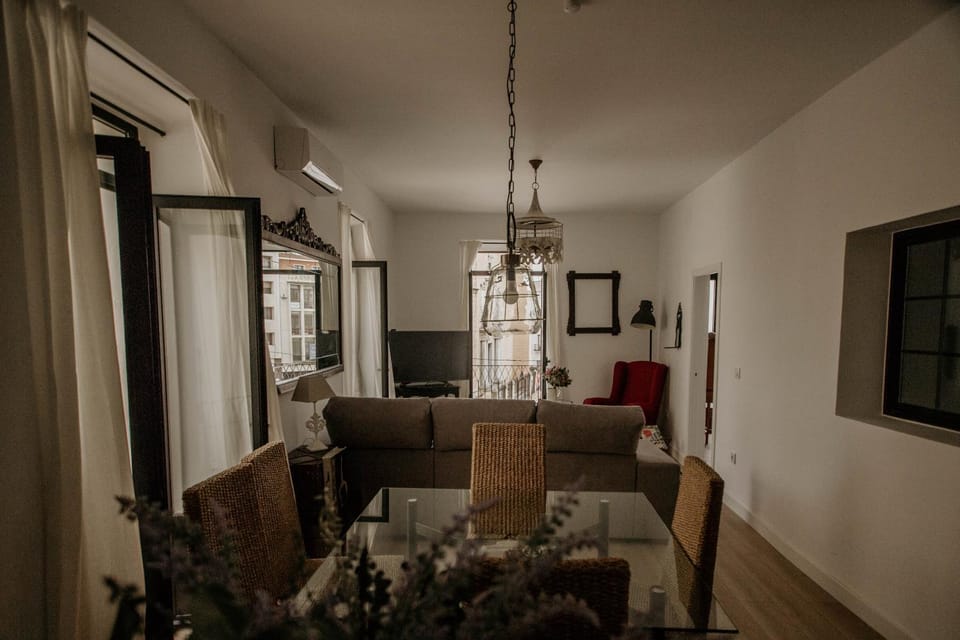 Living room, Seating area, air conditioner