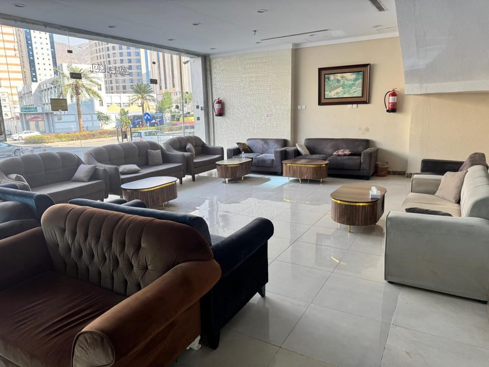 TV and multimedia, Seating area