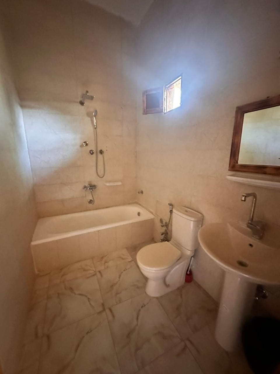 Shower, Toilet, Bathroom, Bath