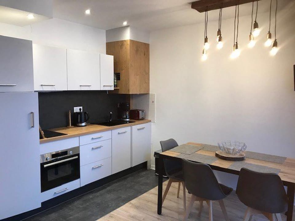 Studio cabine 5 pers - Pied des pistes - Parking couvert - Balcon - FR-1-404-236 Cabin in Aragon