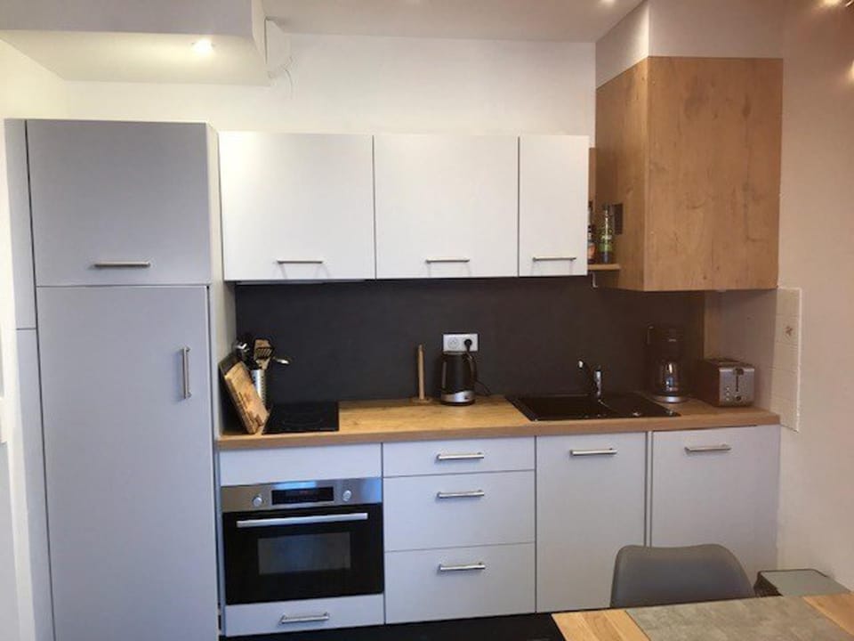 Studio cabine 5 pers - Pied des pistes - Parking couvert - Balcon - FR-1-404-236 Cabin in Aragon